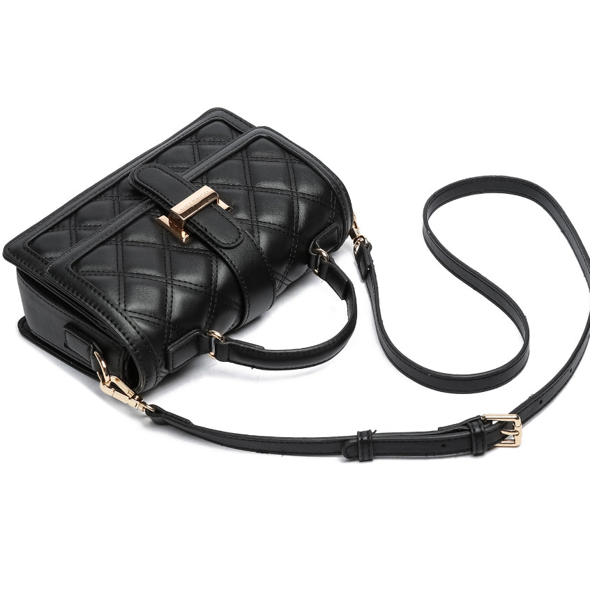 Tas moschino hot sale sling bag